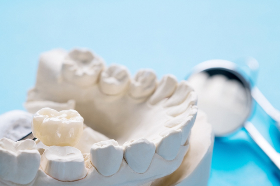 Can an Emergency Dentist Perform a Porcelain Dental Crown