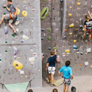 The Benefits of Indoor Climbing for Beginners
