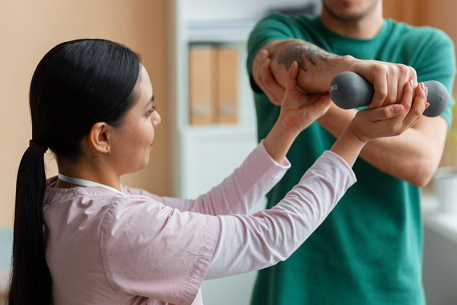 How Physiotherapy Helps Knee Recovery After Sports Injuries